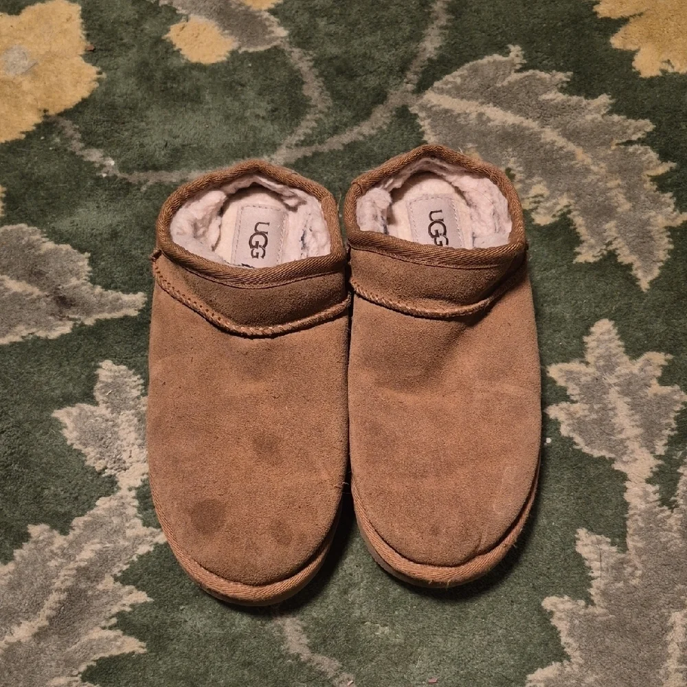 UGG Tan Suede Shearling-Lined Slip-On Clogs
